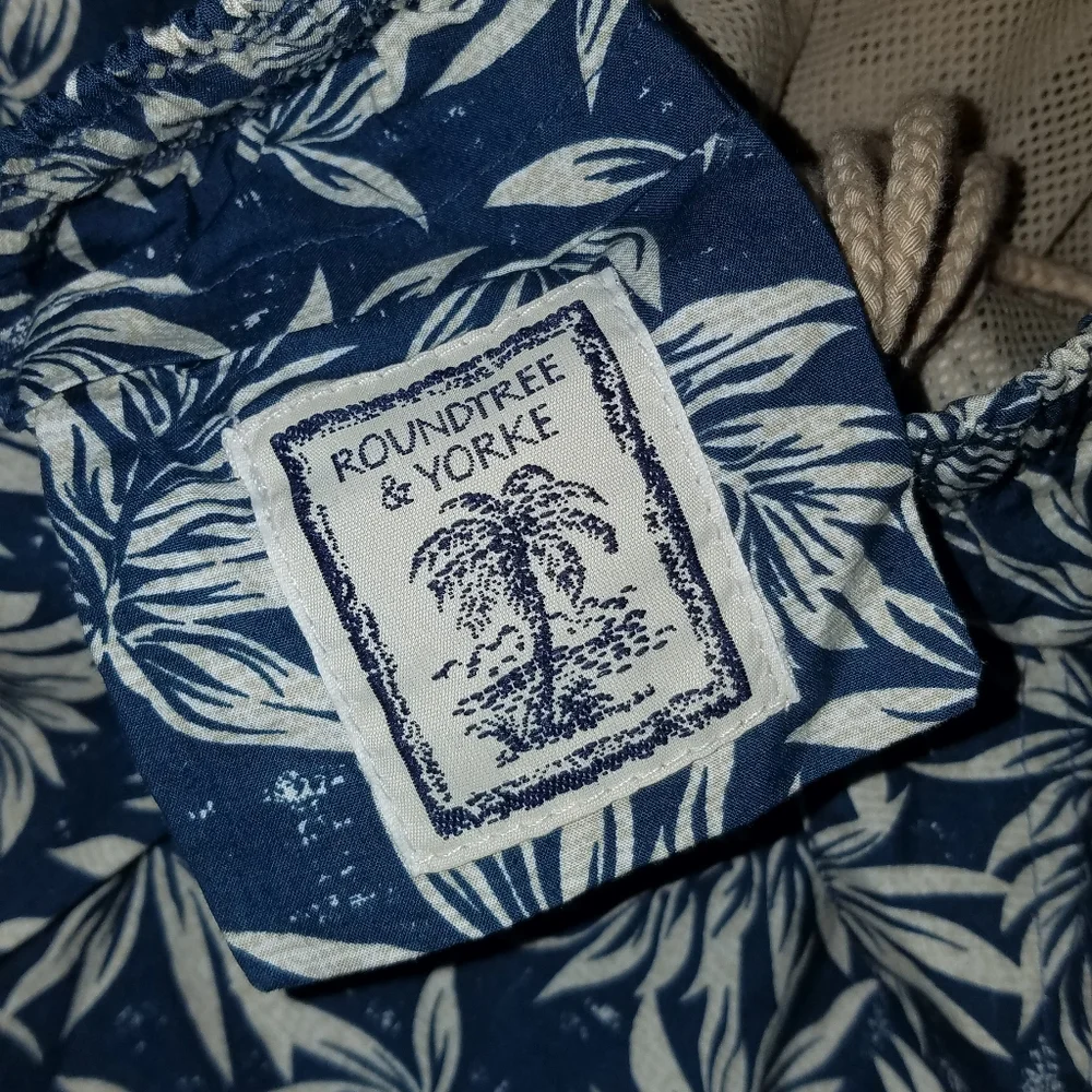 Roundtree & Yorke swim trunks. Palm leaves